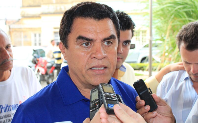 Santiago admite indefinição e diz que ainda “pode haver surpresas” no futuro do Republicanos