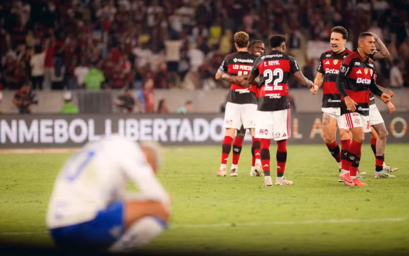 Flamengo e Palmeiras avançam na Libertadores